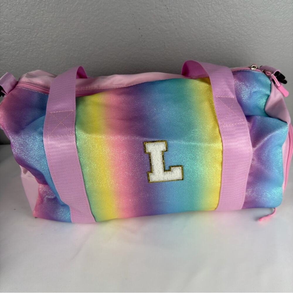 NWOT Colorful Kids Duffle Bag w shoe compartment with Initial L - Picture 1 of 7